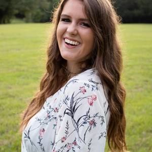 Meet your Posher, Makena